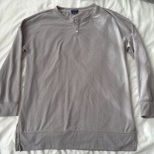 3/$25 Splendid Light Gray Long Sleeve Top